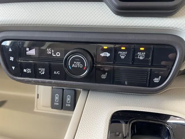 N BOX(ホンダ)の車両写真