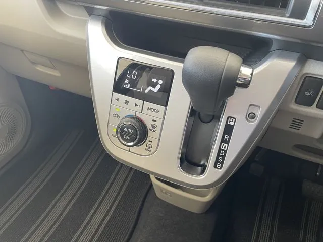 キャスト　スタイル（ダイハツ）の車両写真