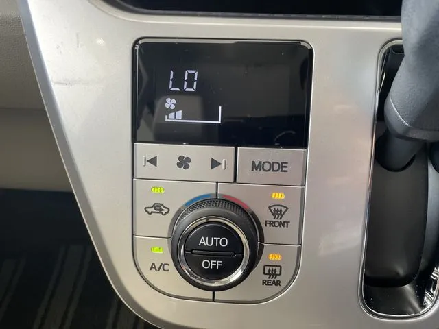 キャスト　スタイル（ダイハツ）の車両写真