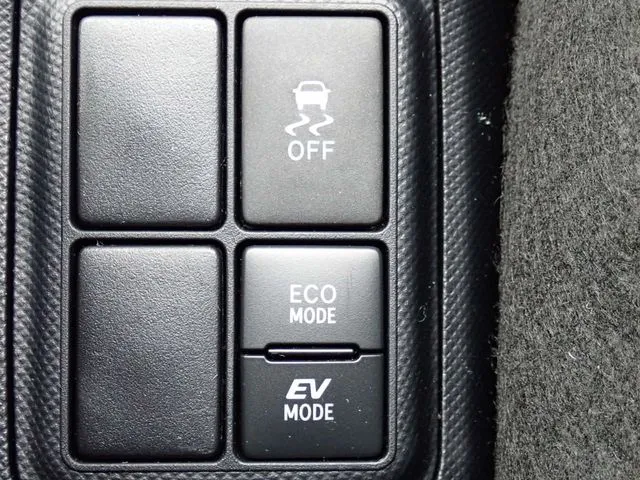 アクア（トヨタ）の車両写真