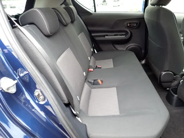 アクア（トヨタ）の車両写真