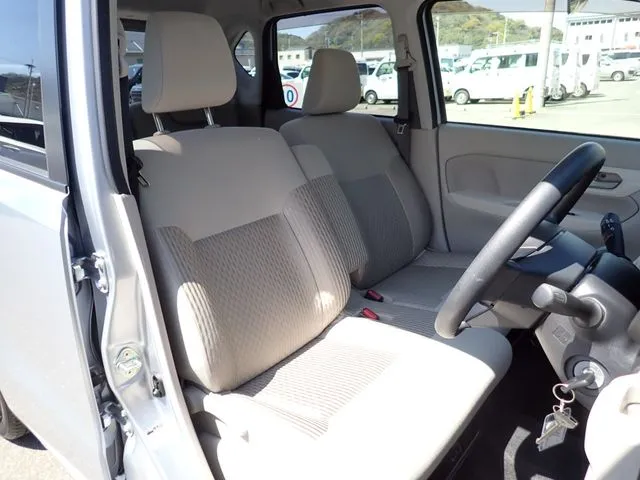 ダイハツ　ムーヴ