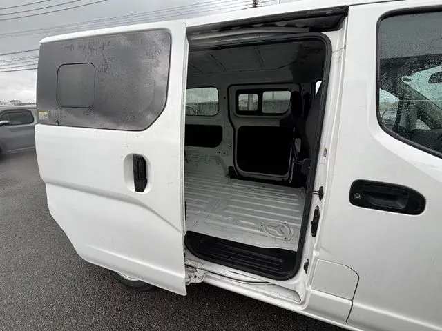 ＮＶ２００バネットバン（ニッサン）の車両写真