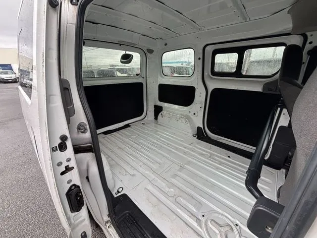 ＮＶ２００バネットバン（ニッサン）の車両写真