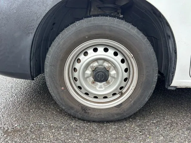 ＮＶ２００バネットバン（ニッサン）の車両写真