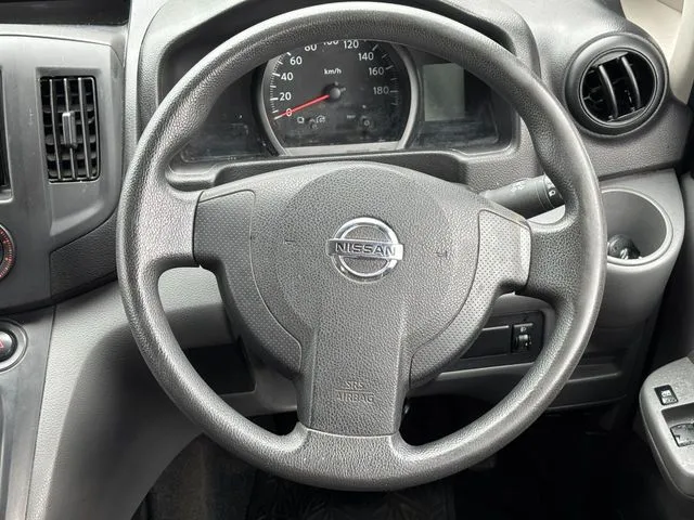 ＮＶ２００バネットバン（ニッサン）の車両写真