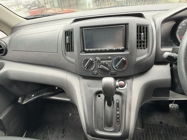 ＮＶ２００バネットバン（ニッサン）の車両写真