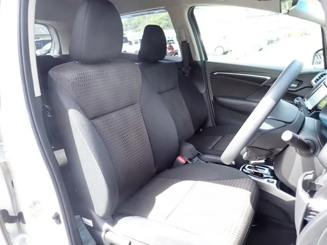 フィット　ハイブリッド（ホンダ）の車両写真