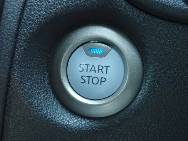 ノート（ニッサン）の車両写真