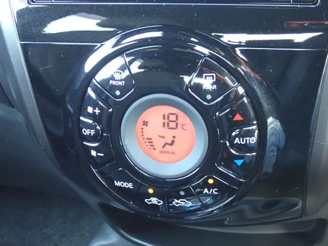 ノート（ニッサン）の車両写真