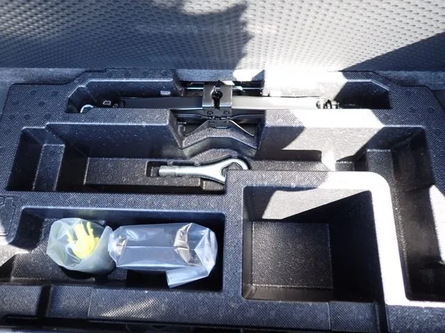 ミラ　イース（ダイハツ）の車両写真