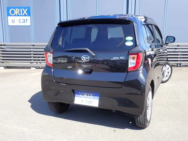 ミラ　イース（ダイハツ）の車両写真