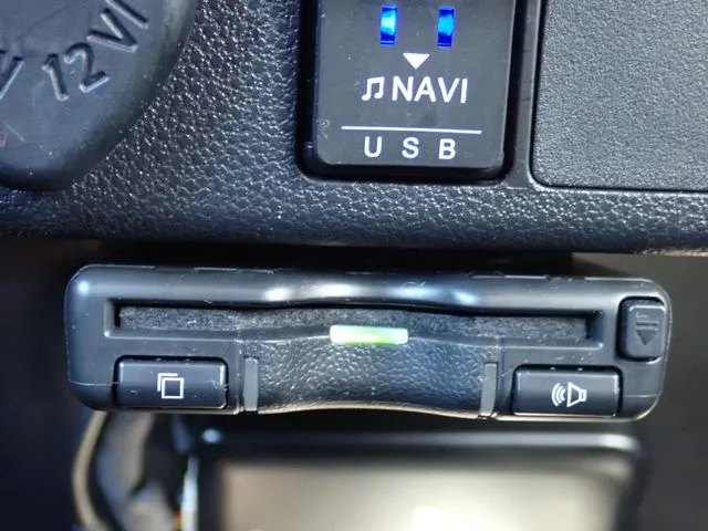 ミラ　イース（ダイハツ）の車両写真