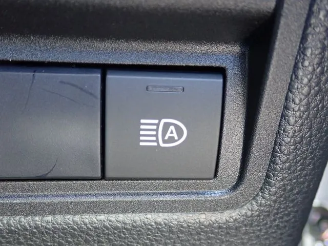 ヤリス　ハイブリッド（トヨタ）の車両写真