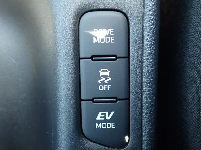 ヤリス　ハイブリッド（トヨタ）の車両写真