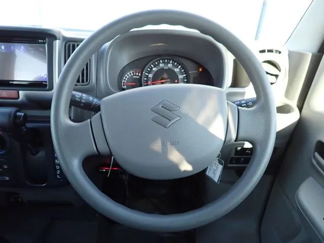 エブリイバン（スズキ）の車両写真