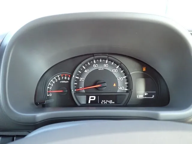 エブリイバン（スズキ）の車両写真