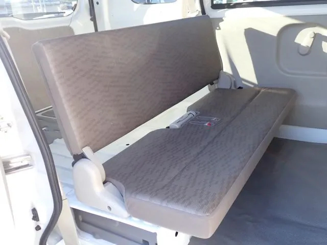 エブリイバン（スズキ）の車両写真