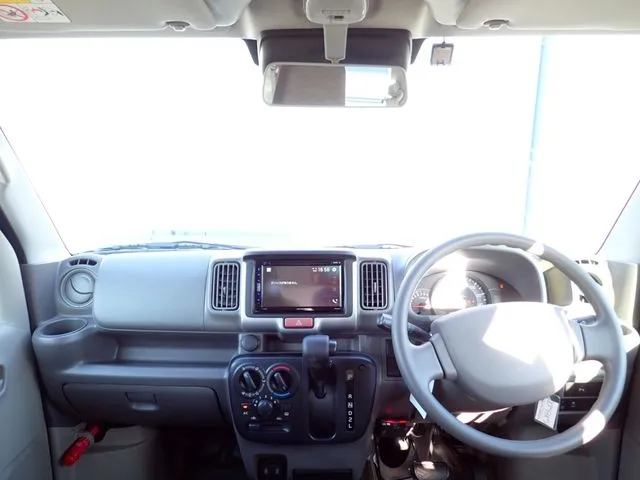 エブリイバン（スズキ）の車両写真