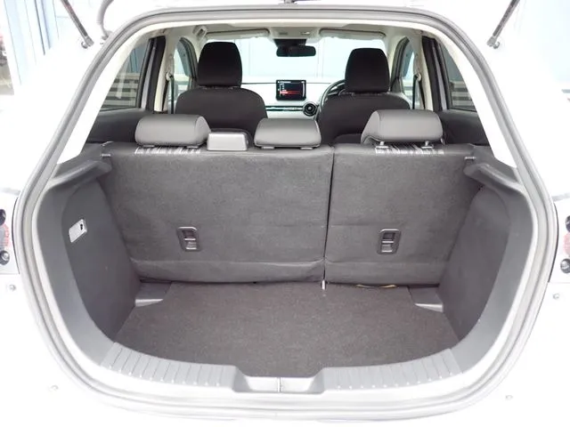 ＭＡＺＤＡ２（マツダ）の車両写真