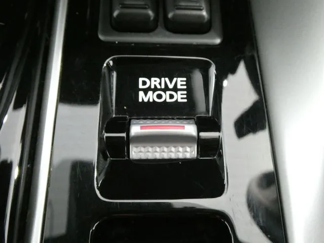 ミツビシ　エクリプス　クロス　ＰＨＥＶ