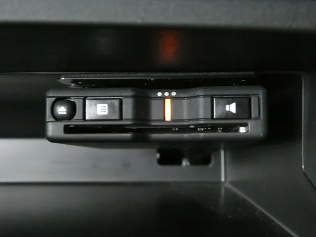 ミツビシ　エクリプス　クロス　ＰＨＥＶ