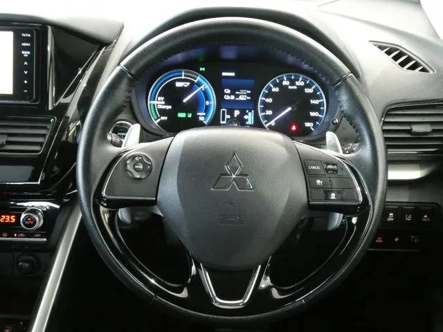 ミツビシ　エクリプス　クロス　ＰＨＥＶ