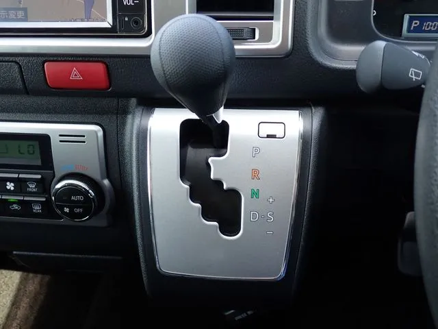 ハイエースバン　４ＷＤ（トヨタ）の車両写真