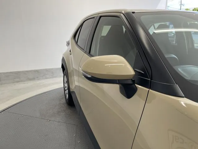 ヤリスクロス　ハイブリッド（トヨタ）の車両写真