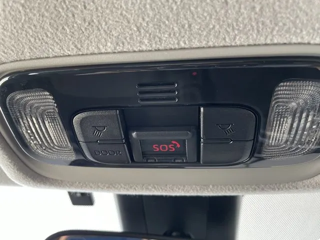 ヤリスクロス　ハイブリッド（トヨタ）の車両写真
