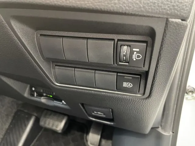 ヤリスクロス　ハイブリッド（トヨタ）の車両写真