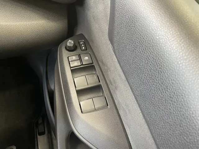 ヤリスクロス　ハイブリッド（トヨタ）の車両写真