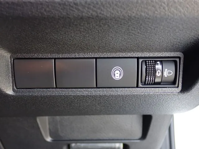 ニッサン　ノート