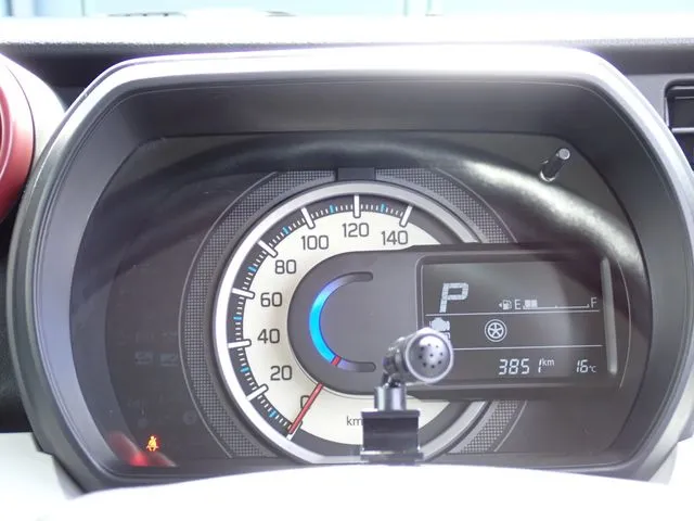 スペーシア（スズキ）の車両写真