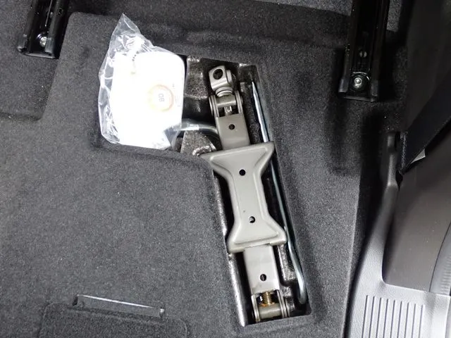 スペーシア（スズキ）の車両写真