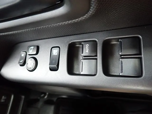 スペーシア（スズキ）の車両写真