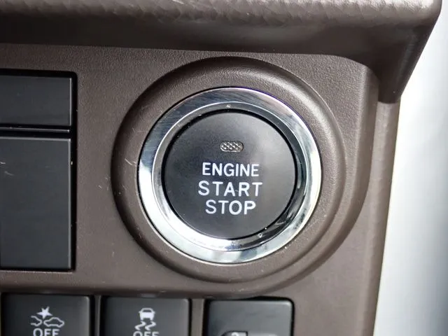 トール（ダイハツ）の車両写真