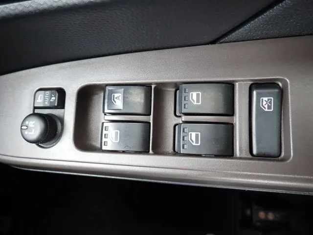 トール（ダイハツ）の車両写真