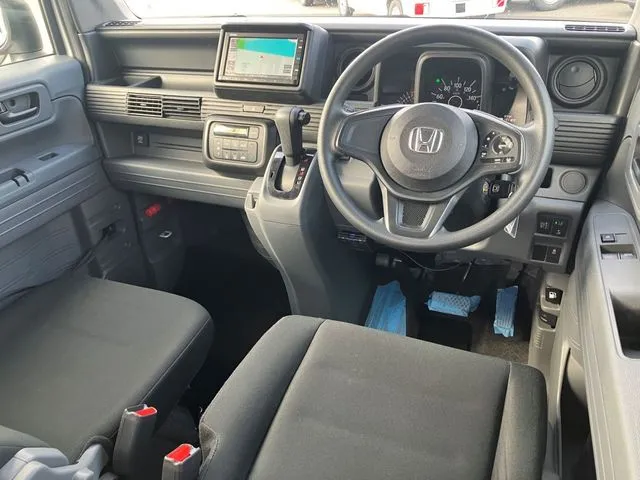 ホンダ　Ｎ－ＶＡＮ　４ＷＤ