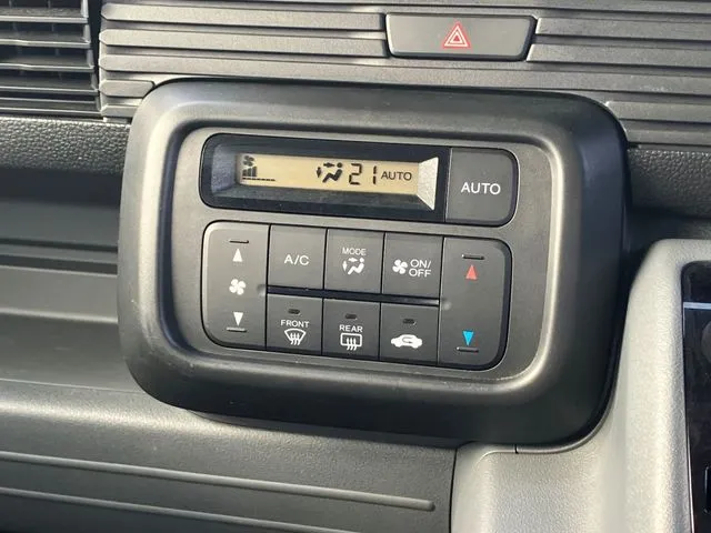 ホンダ　Ｎ－ＶＡＮ　４ＷＤ