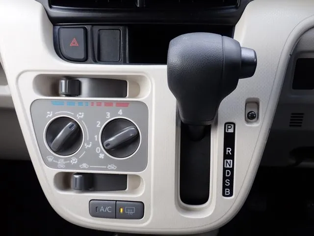 ムーヴ（ダイハツ）の車両写真