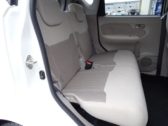 ムーヴ（ダイハツ）の車両写真