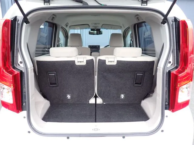 ムーヴ（ダイハツ）の車両写真