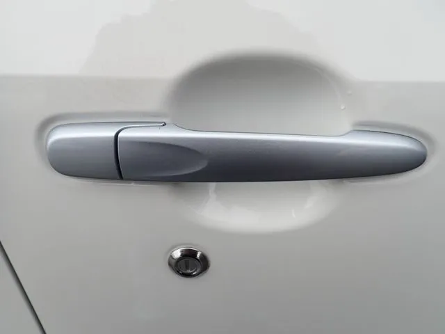 ムーヴ（ダイハツ）の車両写真