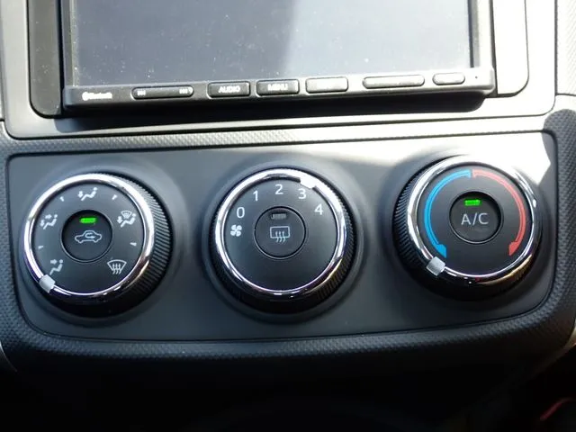 カローラフィールダー（トヨタ）の車両写真