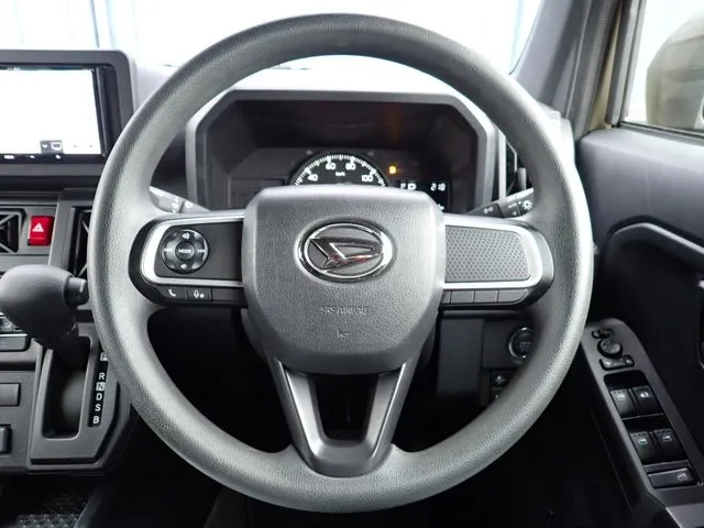 タフト（ダイハツ）の車両写真