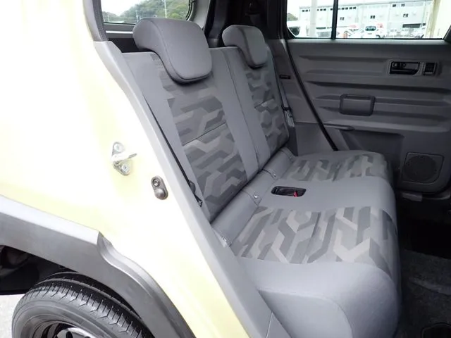 タフト（ダイハツ）の車両写真