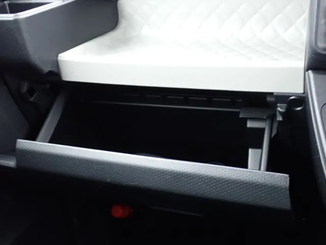 タント（ダイハツ）の車両写真