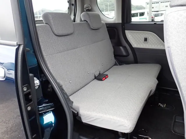 タント（ダイハツ）の車両写真