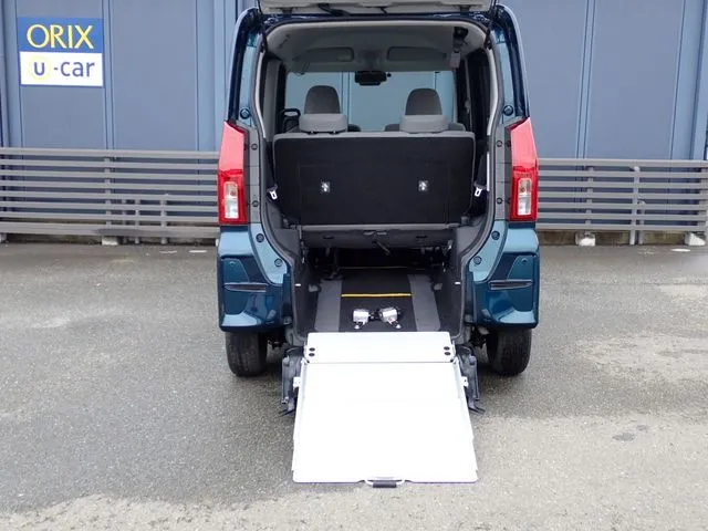 タント（ダイハツ）の車両写真